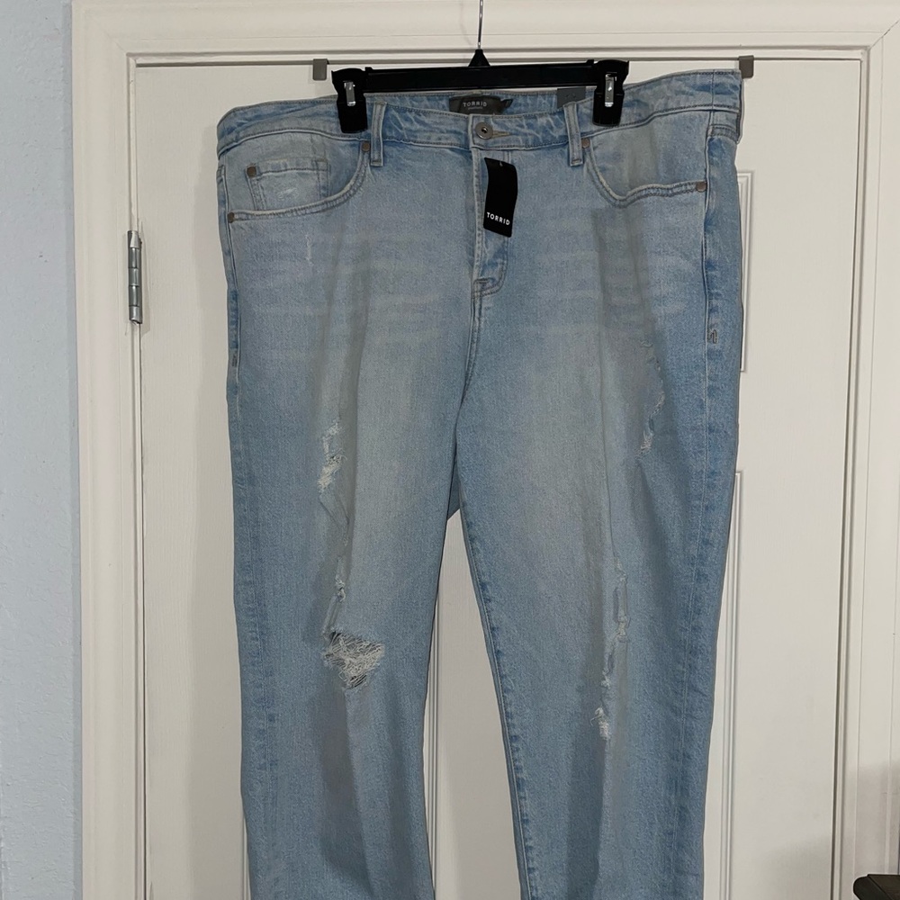 Torrid distressed jeans size 20T NWT